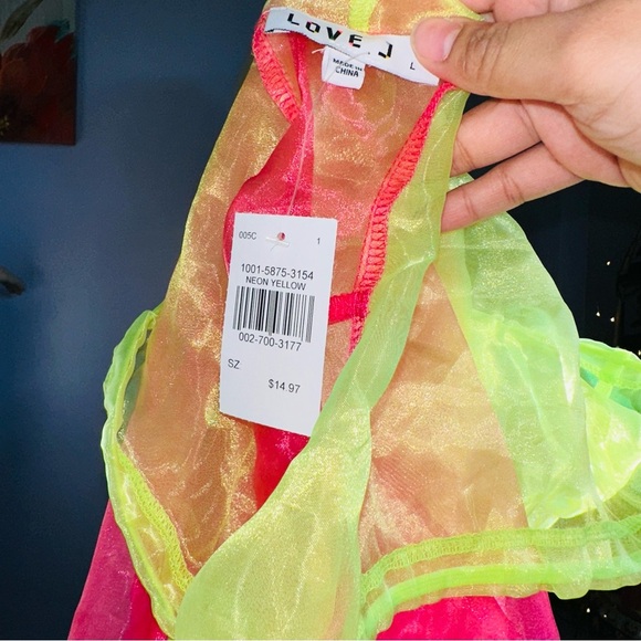 Sheer neon windbreaker - Picture 15 of 15